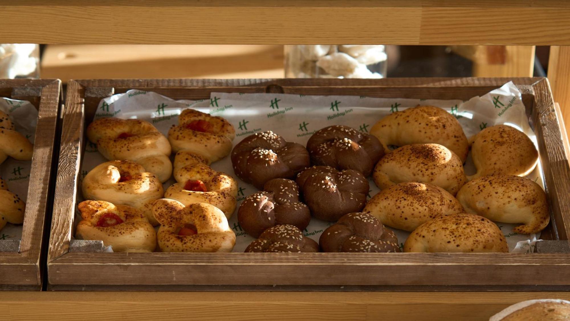 Holiday Inn Tashkent City By Ihg Esterno foto