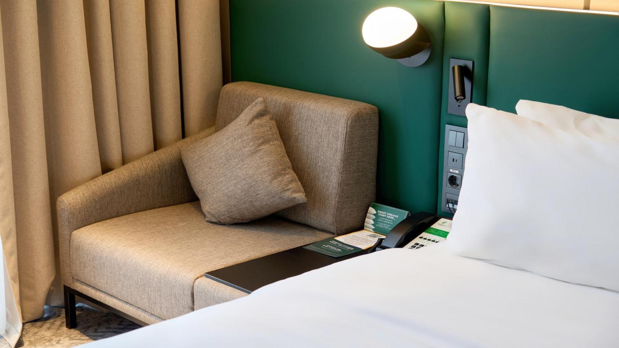 Holiday Inn Tashkent City By Ihg Esterno foto