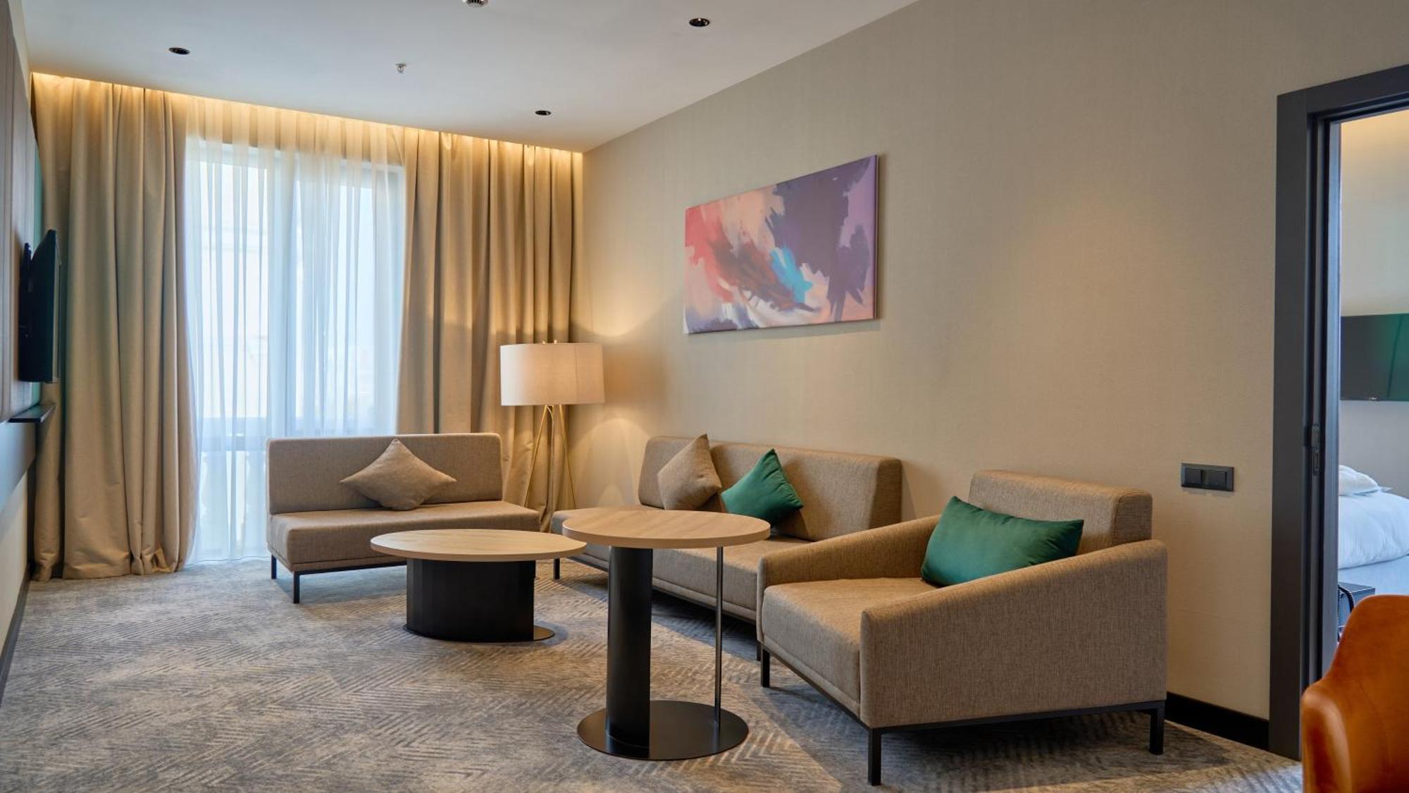 Holiday Inn Tashkent City By Ihg Esterno foto