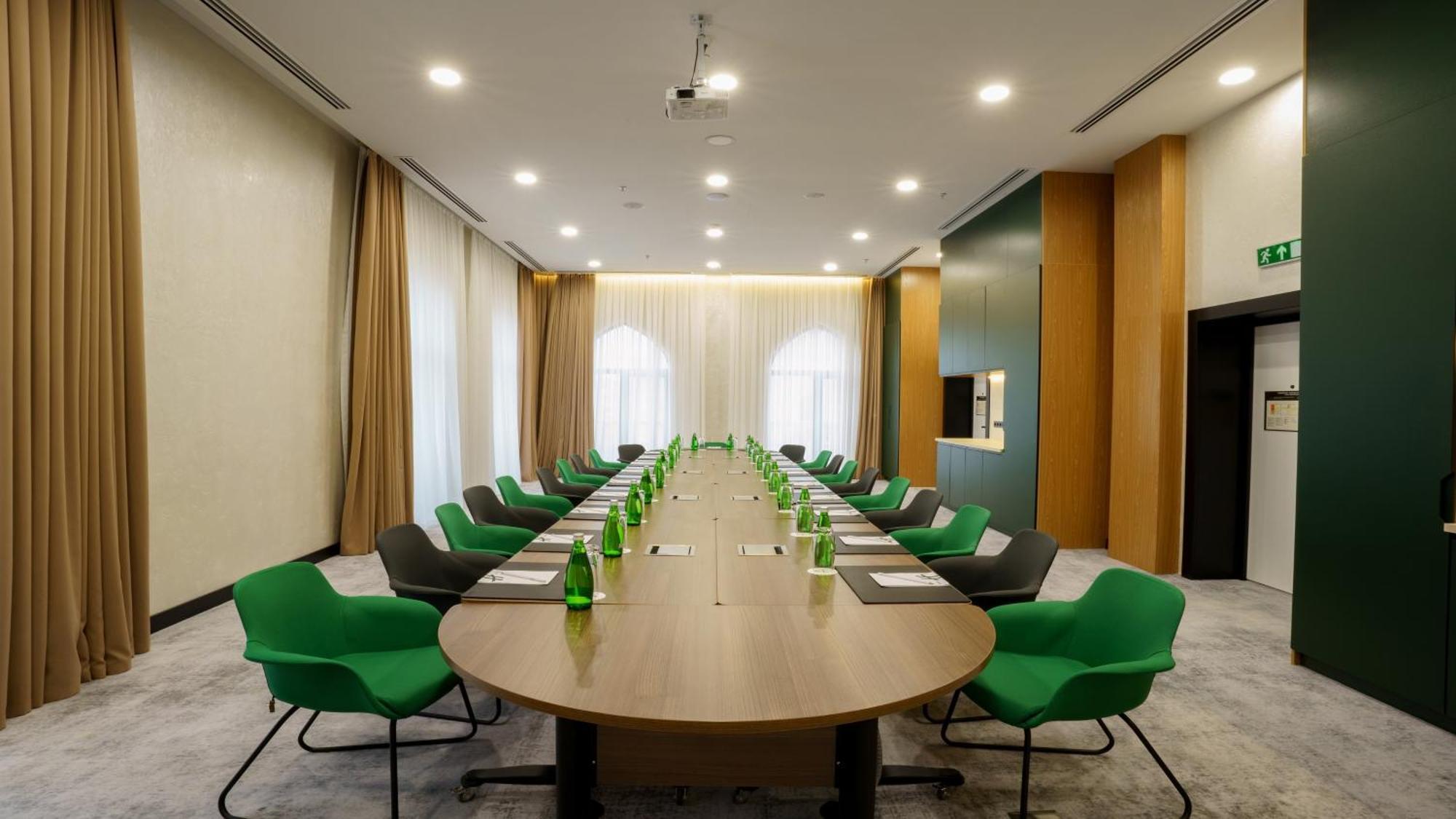 Holiday Inn Tashkent City By Ihg Esterno foto