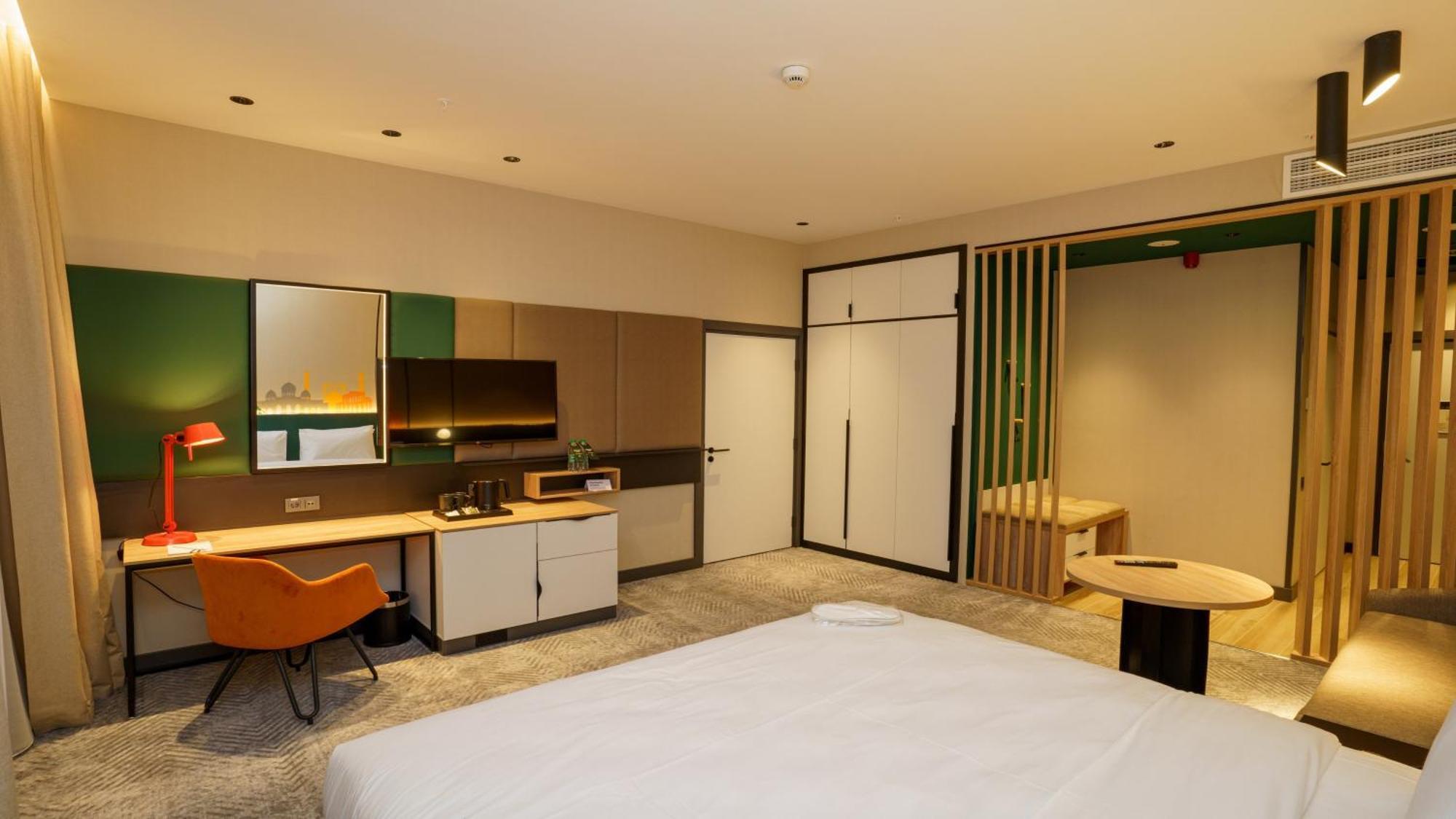 Holiday Inn Tashkent City By Ihg Esterno foto