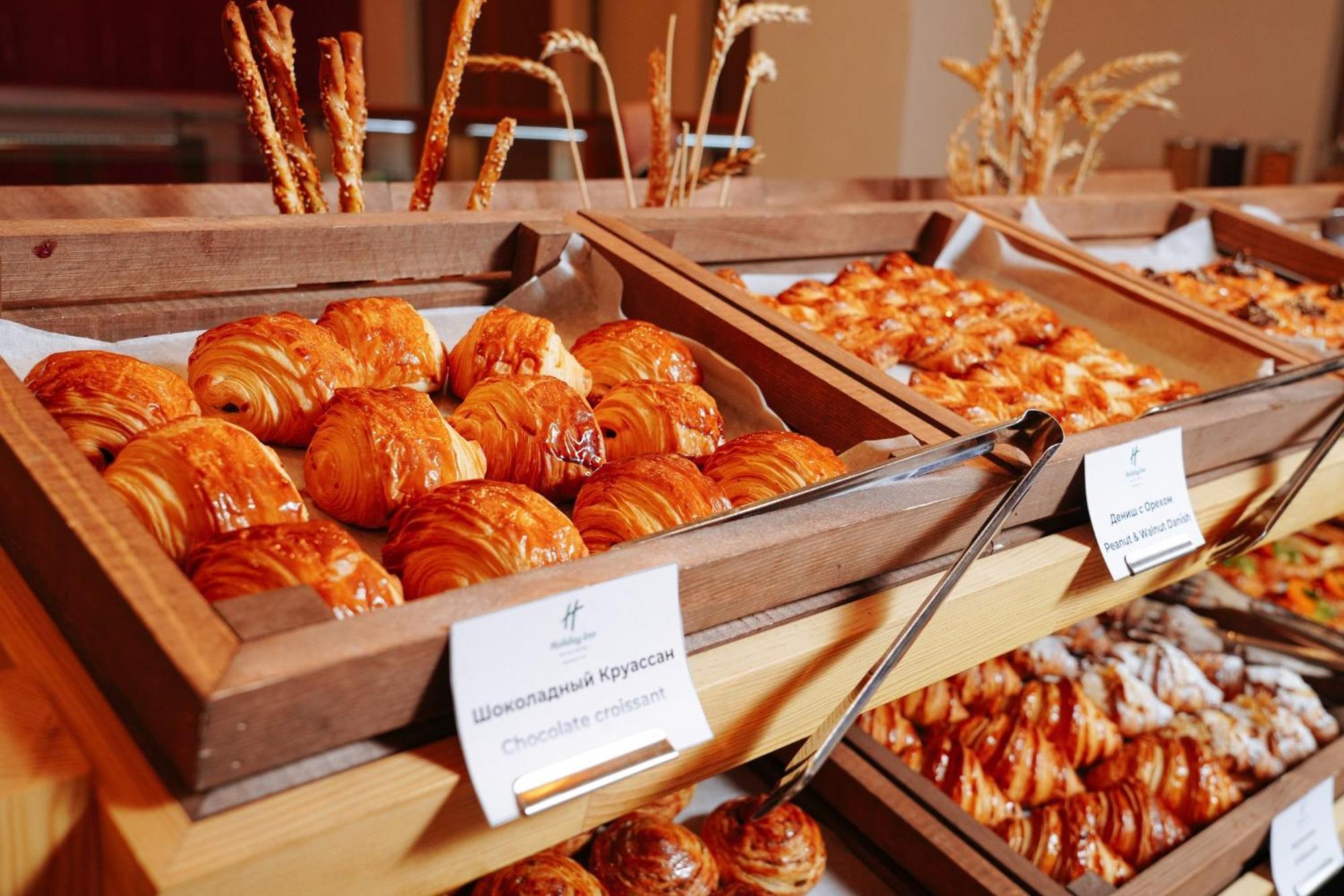 Holiday Inn Tashkent City By Ihg Esterno foto