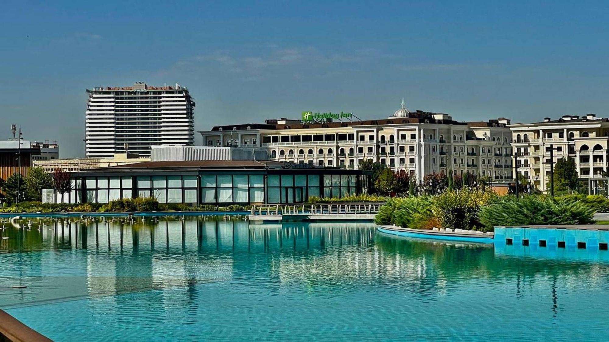 Holiday Inn Tashkent City By Ihg Esterno foto